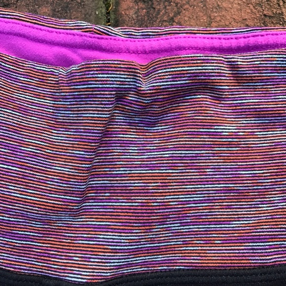 Lululemon Cropped Legging - Picture 2 of 5